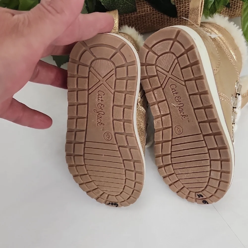 Kids Metallic Gold Faux-Fur Lined Winter Boots